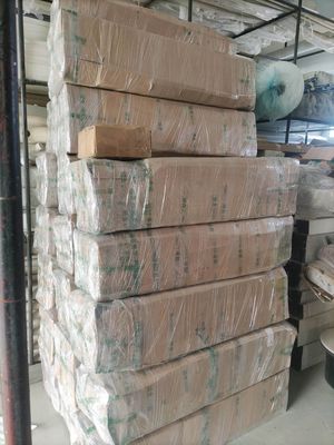 Nft Erdbeeren und Blumen vertikaler Anbausystem Zipgrow Tower